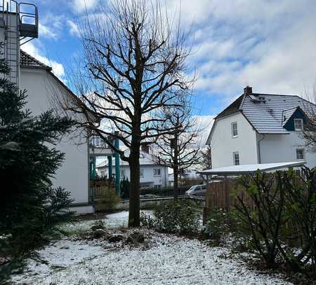 Gepflegtes Appartement mit Garten und Tiefgarage - frei