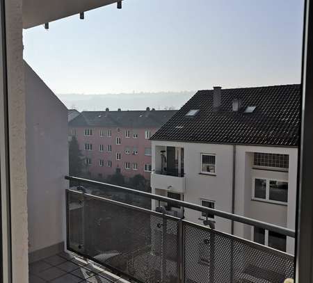 2 Zimmer-Wohnung mit Balkon und Einbauküche!!!