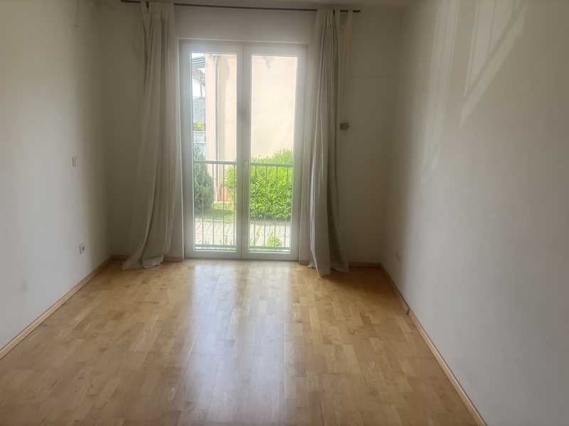                                                               WG Zimmer in Reihenhaus in Petershausen                                                       in Petershausen (Dachau)