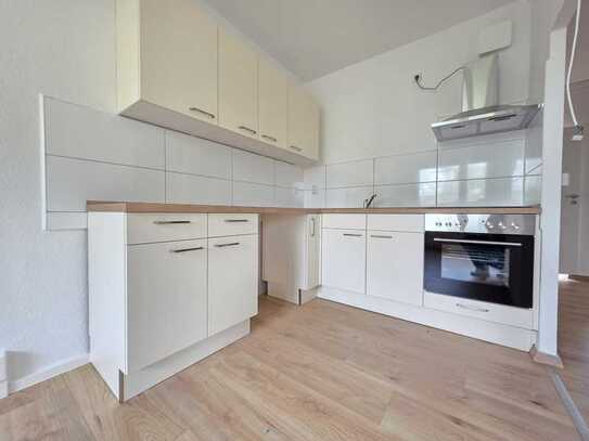 Wohnung mit Balkon in Halle – Erstbezug nach Sanierung!