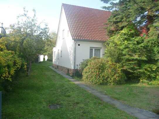 Verhandeln Sie mit uns! Einfamilienhaus mit zusätzlichem Bauplatz in bevorzugter Wohnlage!!