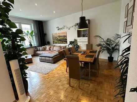 Neuwertige Wohnung mit zwei Zimmern und Einbauküche in Pirmasens