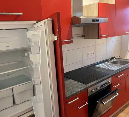 Schöne, geräumige Single-Wohnung im 1. OG mit Balkon in Aislingen