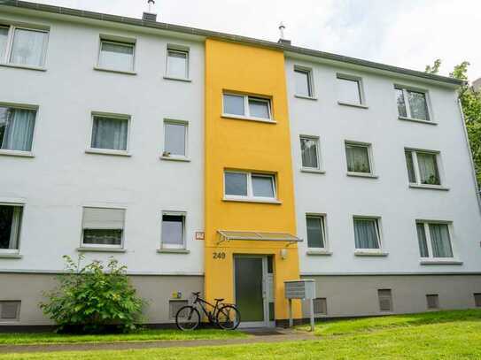 *Die ideale Kapitalanlage!* Schöne 2-Zimmer-Wohnung mit Balkon in zentraler Lage von Köln-Niel!