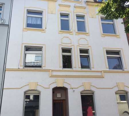 Schöne Wohnung im 1.OG mit tollem Gemeinschaftsgarten