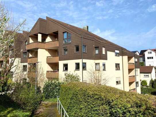 2,5-Zimmer-Wohnung mit Blick auf die Altstadt, Balkon, Tiefgarage, Kellerraum in beliebter Wohnlage