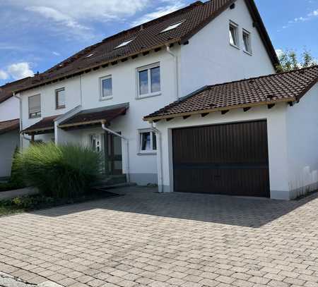 renovierte 5,5-Zimmer-Doppelhaushälfte in Senden/Aufheim