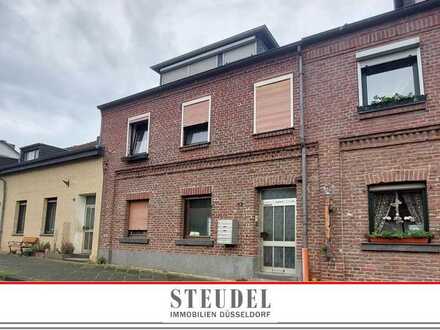 Viersen-Beberich, 2 Familien - Haus mit Erweiterungspotenzial, toller großer Garten