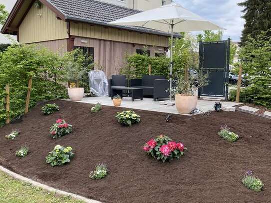 Geschmackvolle, vollst. renovierte 3-Zimmer-Terrassenwohnung mit geh. Innenausstattung mit EBK