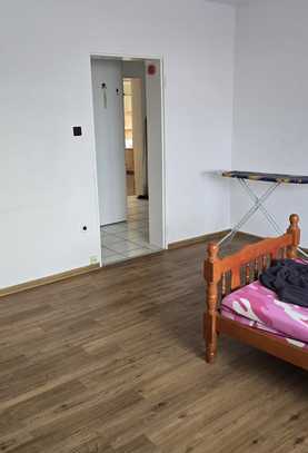 Schöne 2 Zimmer Wohnung in Mannheim - Möbelübernahme möglich!