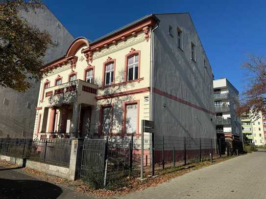 Repräsentatives Bürgerhaus im Herzen Friedrichsfeldes