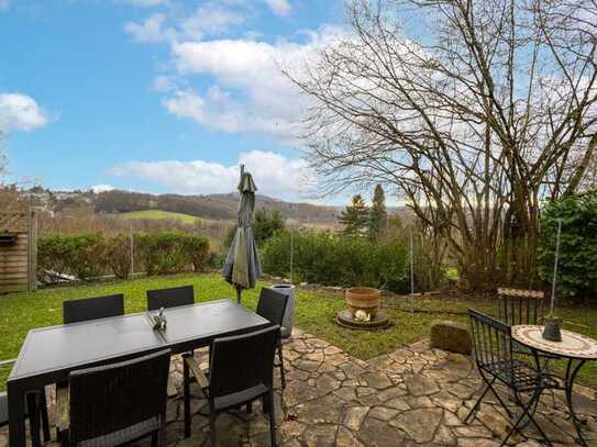 Rösrath-Hoffnungsthal:
Terrassenwohnung mit Garten und Traumausblick