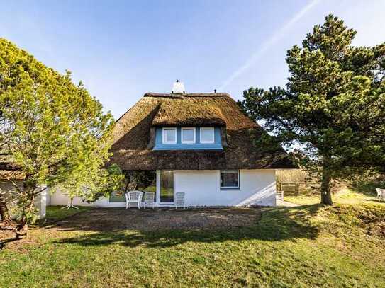 Zauberhaftes Reetdachhaus mit unverbaubarem Blick über die Heide