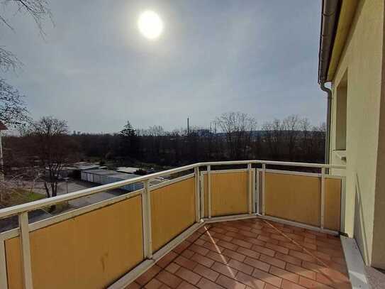 Neu renovierte Wohnung mit Weitblick - 3. OG mitte