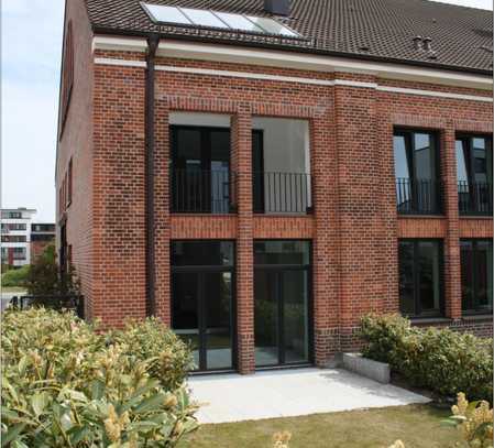 Exklusives 4-Zimmer-Townhouse mit gehobener Innenausstattung und Garten in Hamburg Marienthal