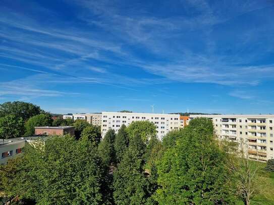 Familienfreundliche 3- Raumwohnung mit Balkon mit Stellplatz zu vermieten!