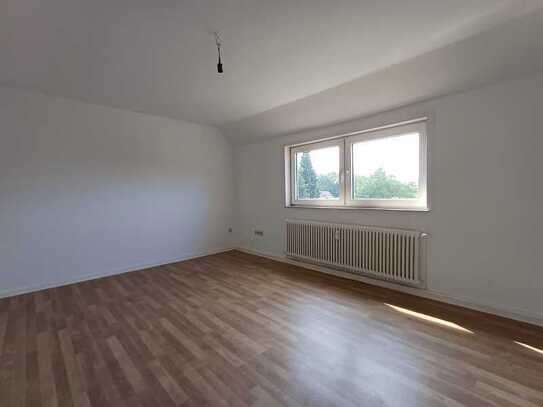 Günstige Wohnung im Dachgeschoss