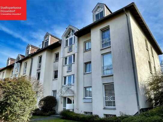 Charmante Dachgeschosswohnung in Langenfeld – 3 Zimmer mit Balkon und TG-Stellplatz
