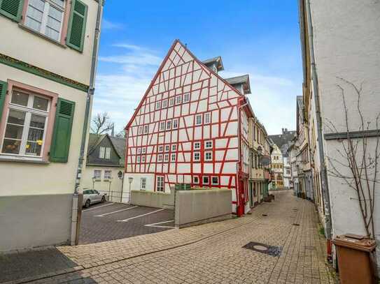 "Exquisite Wohnkultur: Einzigartige Immobilie im Herzen der Limburger Altstadt"