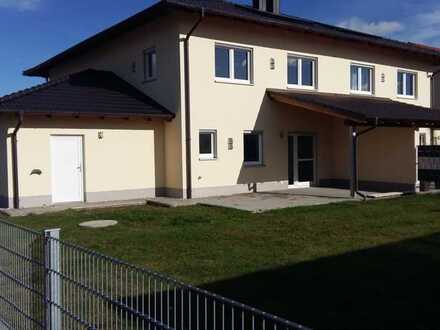 Neuwertige DHH mit gehobener Ausstattung im Rottaler Bäder-Dreieck (Pocking) zu vermieten!