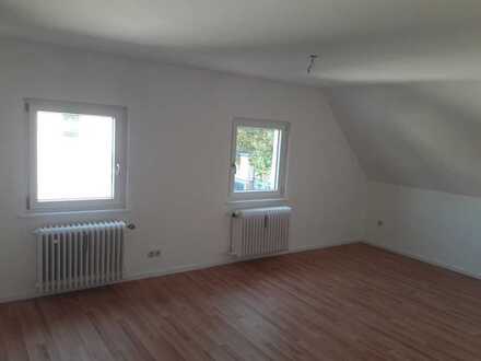 800 € - 112 m² - 4.0 Zi.