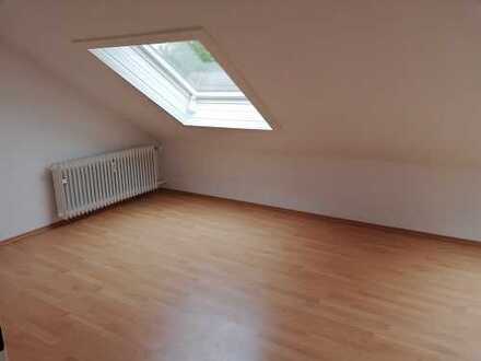 Aparte 2 Zimmer DG Wohnung in ruhiger Marienborner Lage