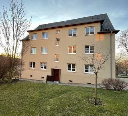 vermietete 2-Zimmer-ETW im 2. OG mit Wanne in beliebter Wohnlage "Gartenstadt" in Plauen