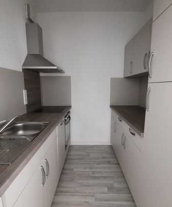 3-Raum Wohnung mit Einbauküche, Balkon & Dusche