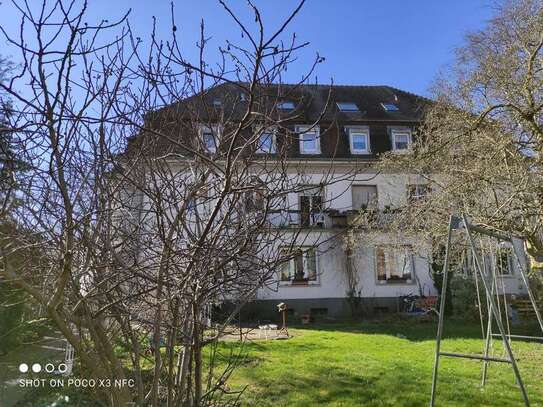 Dachgeschossw. in Villa 74qm_unmöbliert, EBK, Prov.frei von privat KM 850,- +NK ab sofort