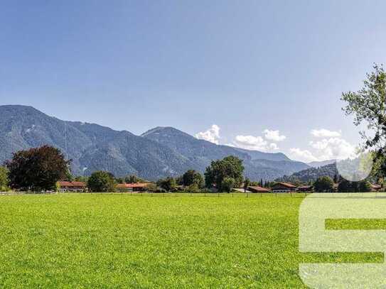 Großzügige Gartenwohnung mit unverbaubaren Bergblick in bester Lage von Rottach-Egern