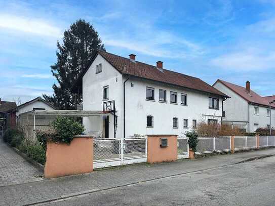 Freistehendes Zweifamilienhaus in Toplage von Plankstadt