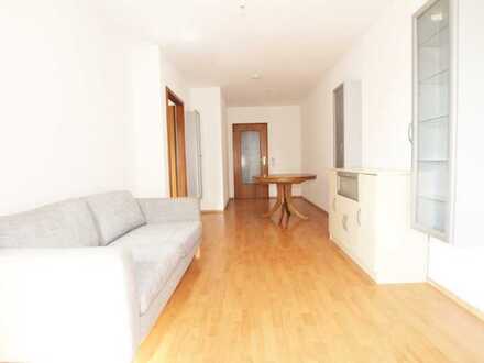 Teilmöblierte 2 Zimmer 46qm Etagenwohnung mit Balkon, EBK ab sofort zu mieten
