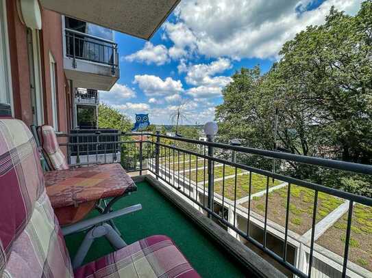 Moderne 3-Zimmer-Wohnung in zentraler Lage mit toller Aussicht