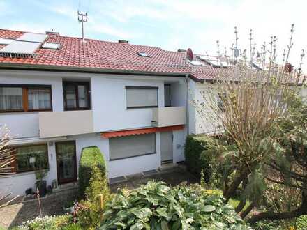 Renovierungsbedürftiges Reihenmittelhaus in zentraler Lage von Filderstadt-Plattenhardt