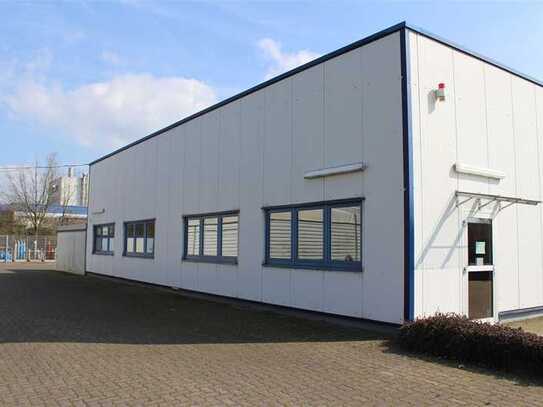 GUTE LAGE: 390m² Halle und 80m² Bürofläche
im Industriegebiet Soest-Ost