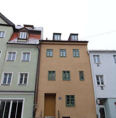 Traumhafte, zentrale Altstadtwohnung mit Balkon - vollständig saniert (Whg. 6)