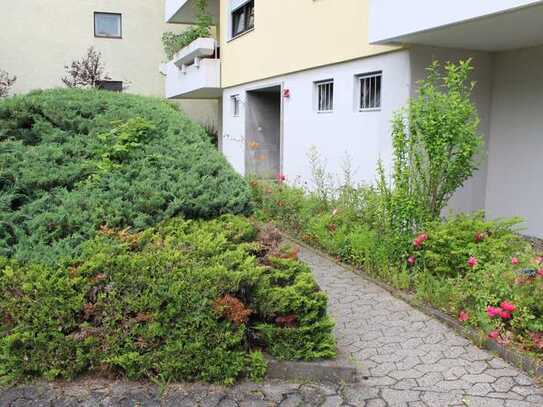 4-Zimmer-Wohnung mit Balkon, Einbauküche, TG-Stellplatz