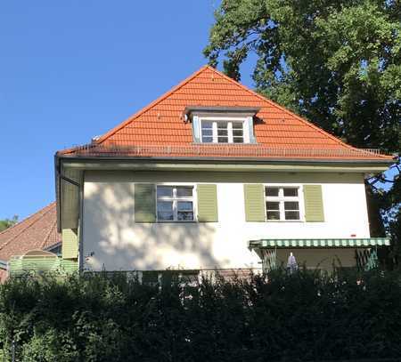 Zweifamilienhaus mit Maisonette Wohnung