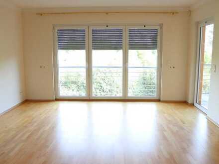 Helle und gepflegte 3-Zimmerwohnung mit Balkon und Mainblick in Seligenstadt