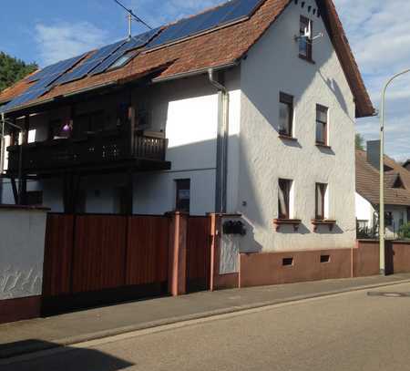 Ansprechende und gepflegte 3-Zimmer-DG-Wohnung in Birkenhördt