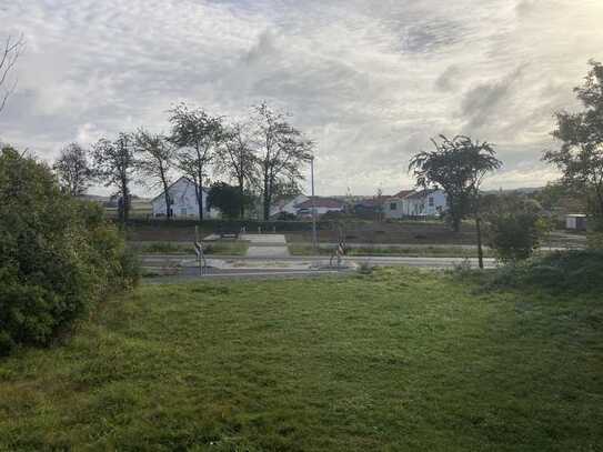 Letztes und schönes Grundstück mit herrlicher Feldrandlage und Ausblick