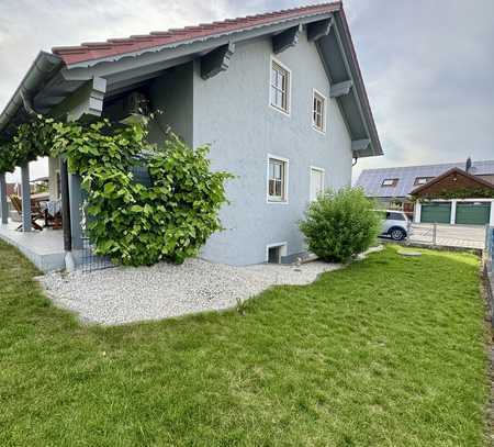 Geräumiges Einfamilienhaus mit Garten, Pool und Sauna