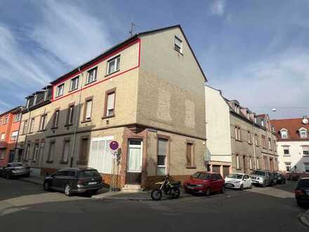 Geräumige 4-Zimmer-Komfortwohnung im 2. OG, großer Balkon, ruhige, verkehrsgünstige Vorort-Wohnlage