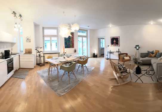 Schöne, geräumige zwei Zimmer Wohnung mit Balkon im Glockenbachviertel von München