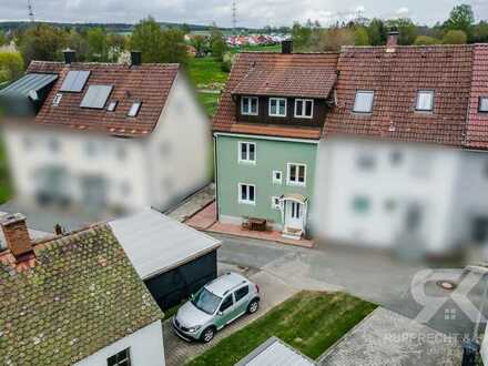 Charmantes Reiheneckhaus in TOP Lage von Vohenstrauß – Moderner Wohnkomfort mit historischen Charme