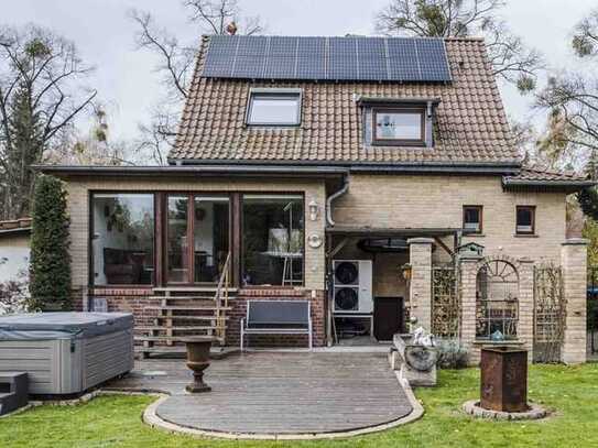 Einzugsbereites Wohnhaus auf sonnigem Grundstück mit Energieeffizienzklasse B