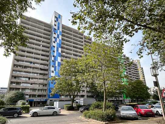 Neuss - vermietete 1-Zimmer-ETW mit Balkon und Blick über Neuss unmittelbar am Rheinparkcenter