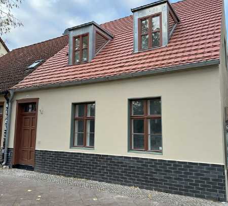 Historisches Weberhaus und Gartenhaus in Babelsberg, Top saniert (Neubau)