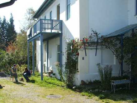 möbliertes, ruhiges 1-Balkon-WG-Zimmer, in Chieming-Hart, an der Bundesstr. 12 km nach Traunstein