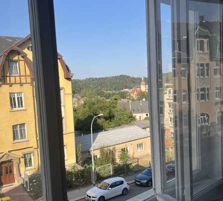 Großzügige 4-Raum-Wohnung mit Balkon in Waldheim